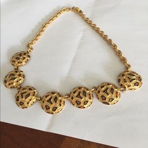 Close fitted cheetah necklace